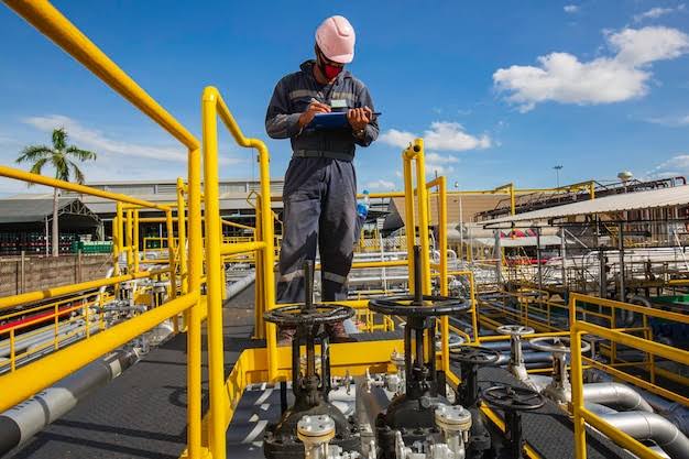 The Best Universities To Study Petroleum And Gas Engineering In Nigeria the-best-universities-to-study-petroleum-and-gas-engineering-in-nigeria